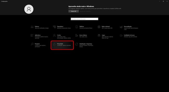 Em "Configurações", clique em "Privacidade".