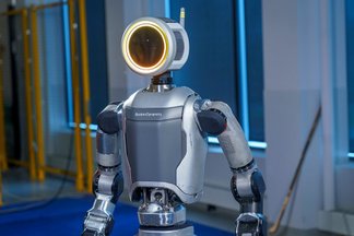 Imagem de: Boston Dynamics: nova versão elétrica do robô humanoide Atlas é mais 'realista'