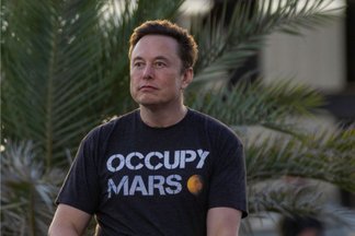 Imagem de: Musk diz que saberia se vida alienígena existisse; entenda