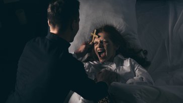 Imagem de: Os 17 melhores filmes de exorcismo e possessão no streaming