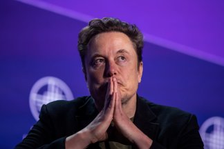Imagem de: Elon Musk republica vídeo de Gisele Bündchen e afirma que Starlink vai fazer doações para o RS